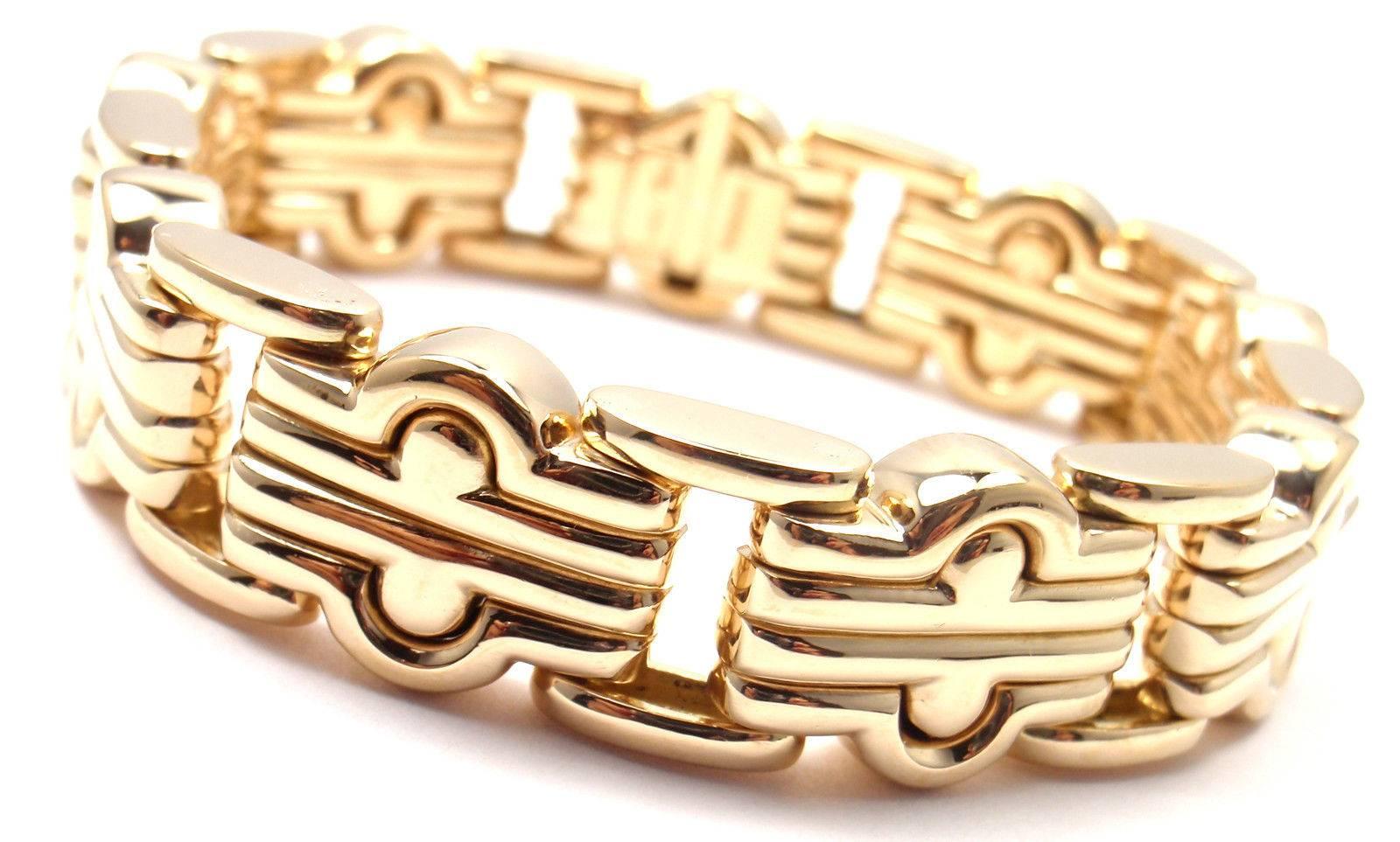 18k Yellow Gold Link Bracelet by Bulgari. 

Details: 
Length: 6.5