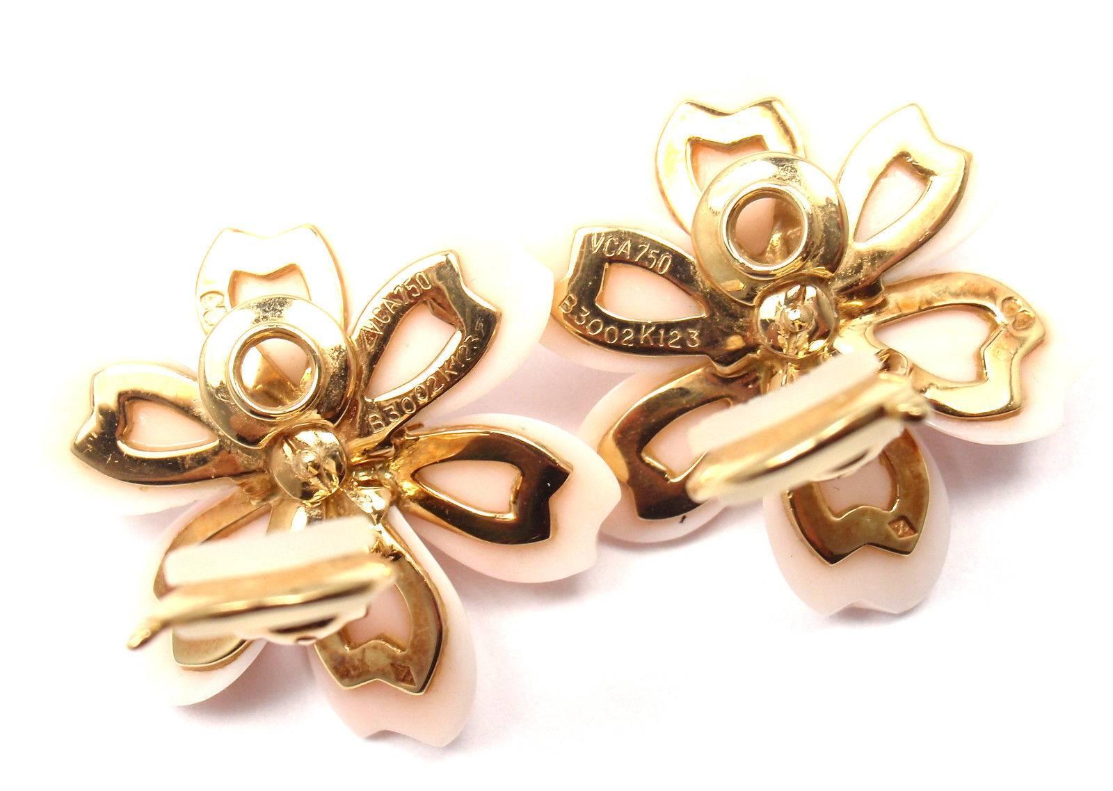 Van Cleef & Arpels Rose de Noel Diamond Angel Skin Coral Yellow Gold Earrings 4