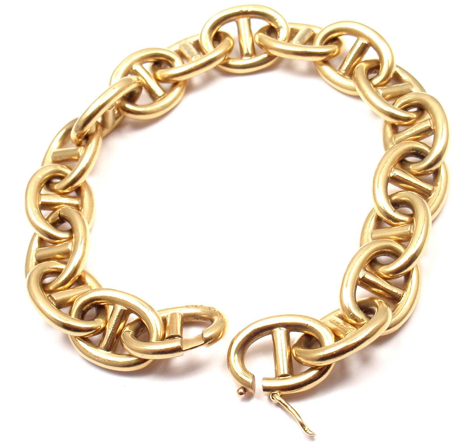 1960s French Solid Yellow Gold Anchor Link Bracelet In New Condition In Holland, PA