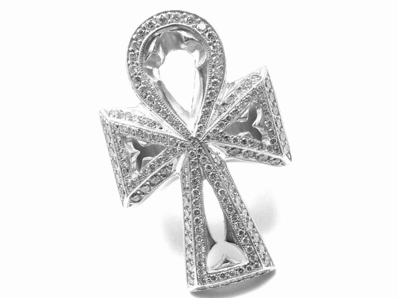 18k White Gold Diamond Large Quatrefoil Ankh RIng by Loree Rodkin. 
With  Round brilliant cut diamonds estimated total diamond weight 1.35cts
This ring used to belong to Jackie Collins and was 
purchased from her jewelry estate collection.

Details: