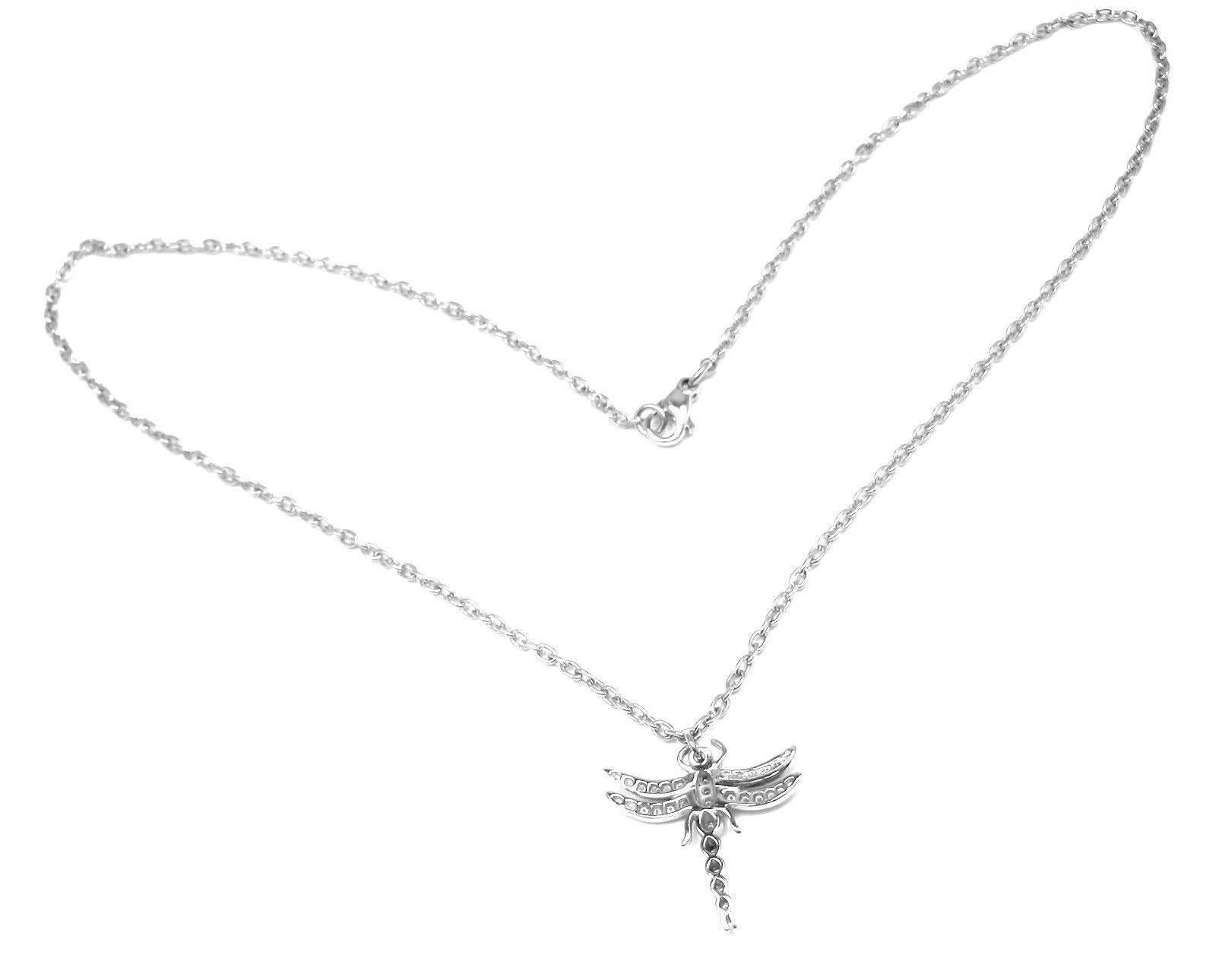 Platinum Diamond Dragonfly Pendant Necklace by Tiffany & Co. 
With 32 round brilliant cut diamonds VS1 clarity, G color total weight approx. .17ct
This necklace comes with Tiffany & Co box.


Details: 
Measurements: Necklace Length: 16