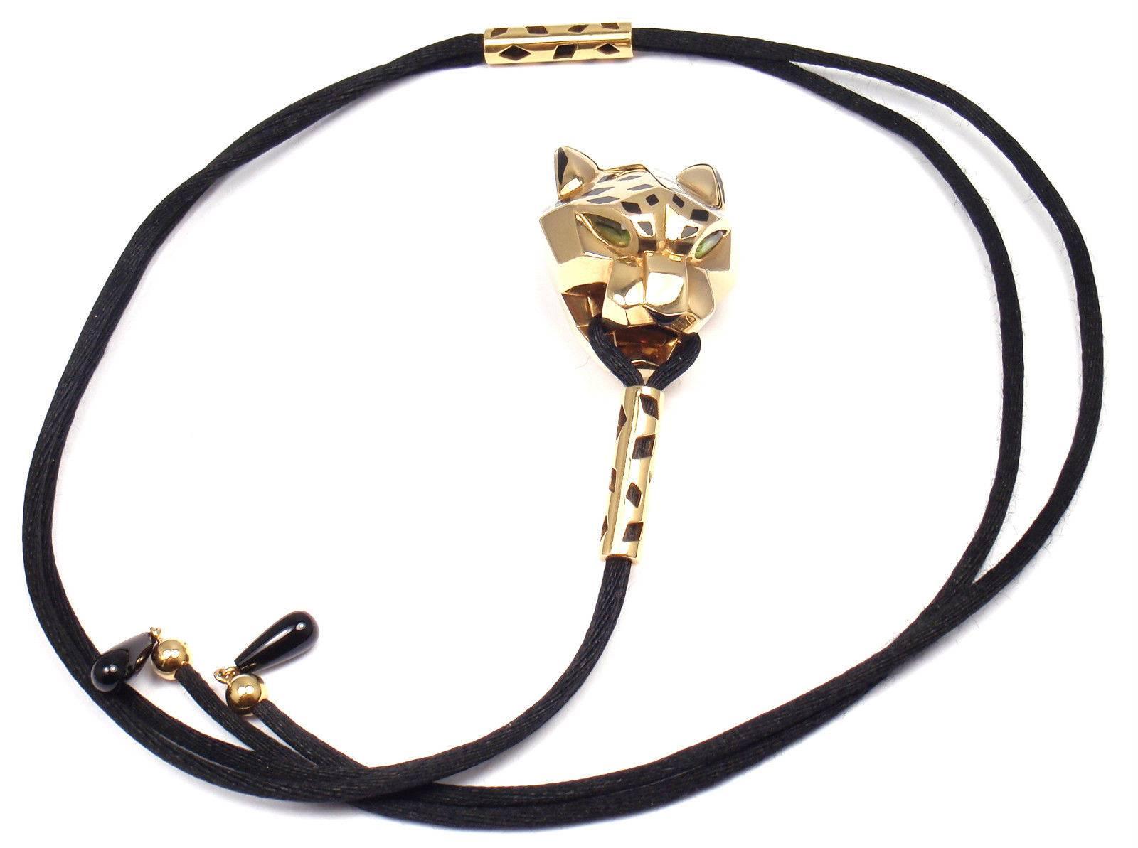 Cartier Pendentif Panthère en or jaune laqué péridot  Collier long en cordon en vente 3