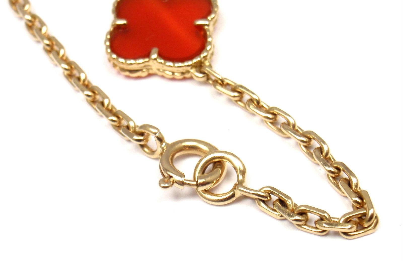 Women's or Men's Van Cleef & Arpels Vintage Alhambra Carnelian Ten Motif Yellow Gold Necklace