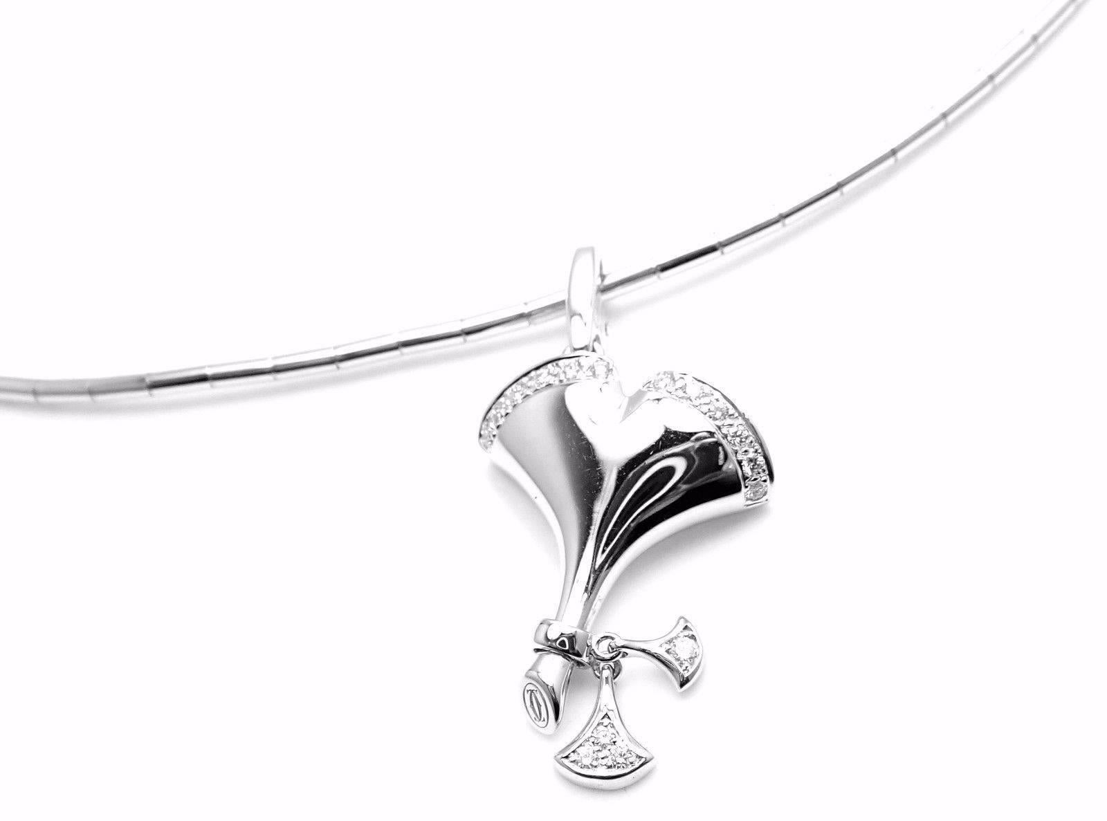 18k White Gold Diamond Ginkgo Leaf Pendant Necklace by Cartier.
With 16 Round Brilliant Cut Diamonds VVS1 clarity, E color total weight approx. .25ct
This necklace is in mint condition and comes with Cartier box.
Details:
Necklace: Length: 15.5