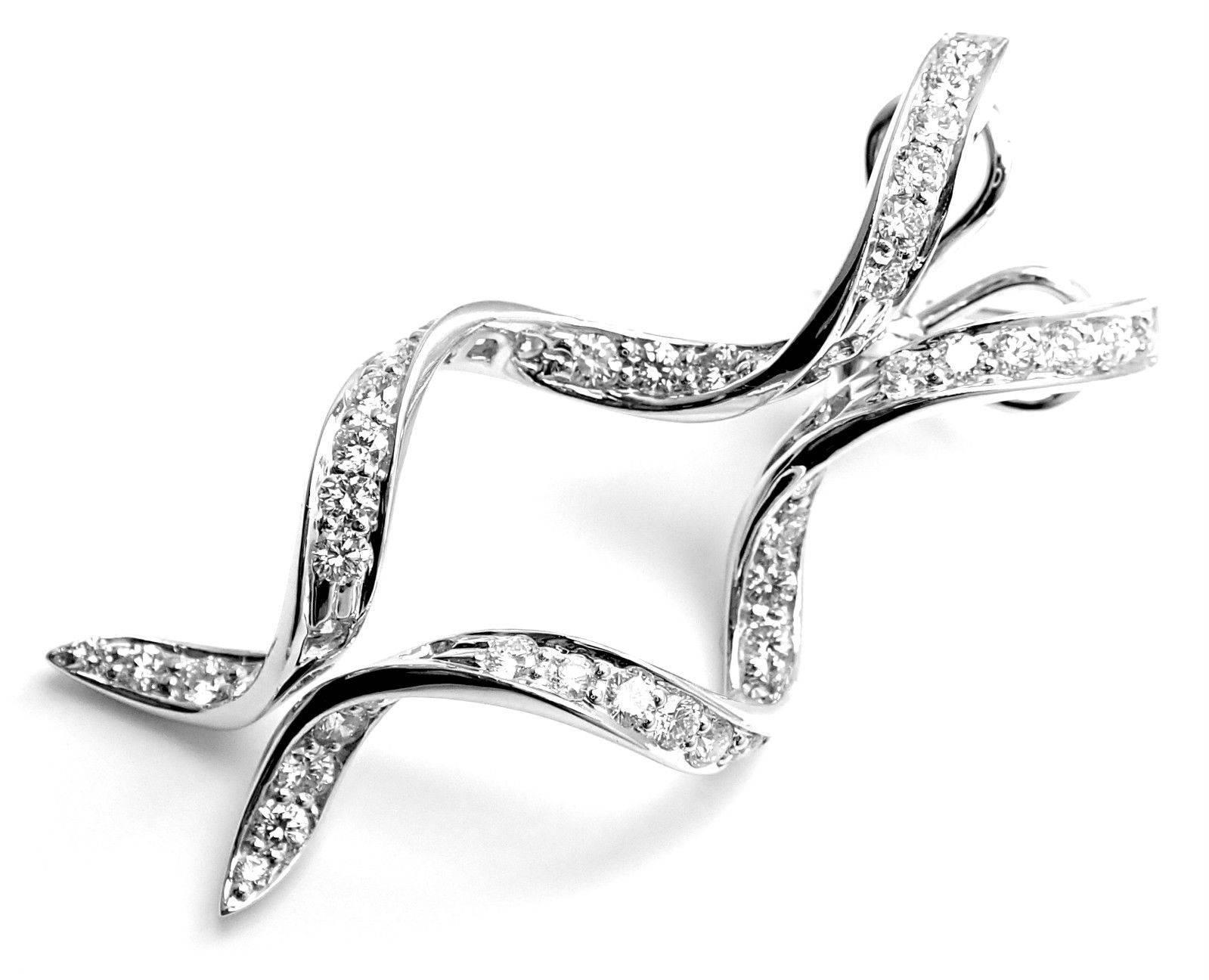 Harry Winston Diamond Long Twisted Platinum Earrings In New Condition In Holland, PA