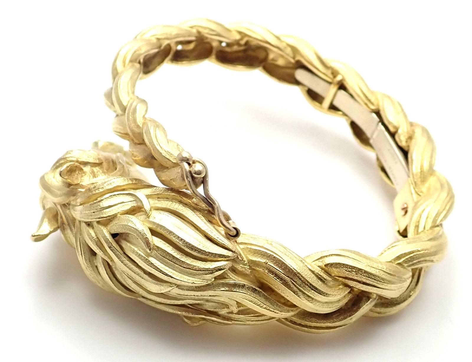 Women's or Men's Hermes Paris Sculpted Horse Yellow Gold Bangle Bracelet