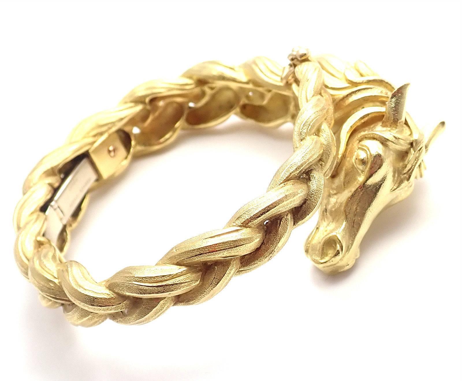 Hermes Paris Sculpted Horse Yellow Gold Bangle Bracelet 5
