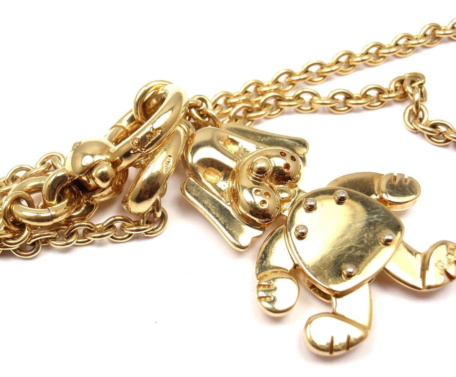 Pomellato Dog Pendant Link Yellow Gold Chain Necklace In New Condition In Holland, PA