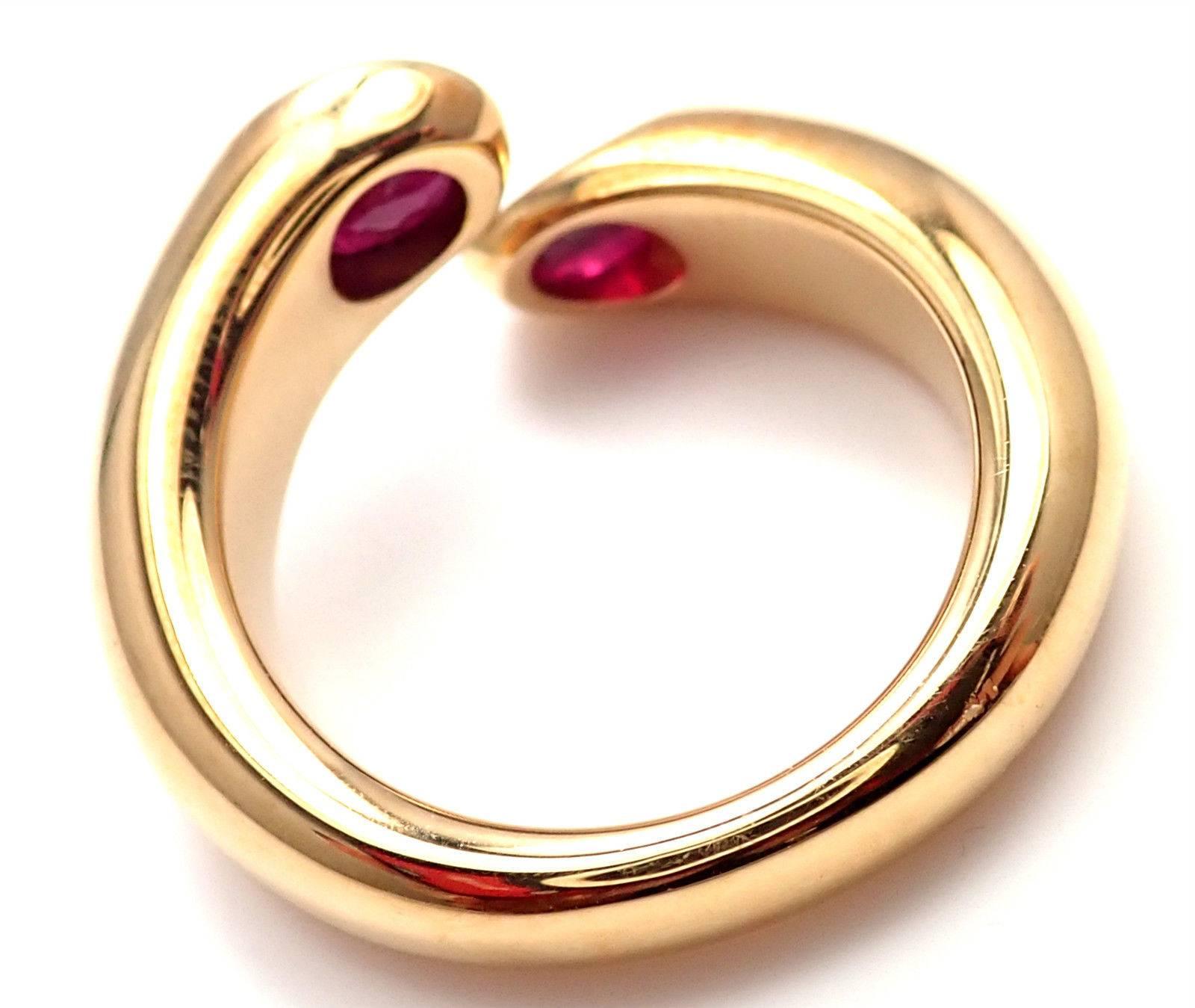 Cartier Ruby Ellipse Deux Tetes Croisees Bypass Yellow Gold Band Ring In New Condition In Holland, PA