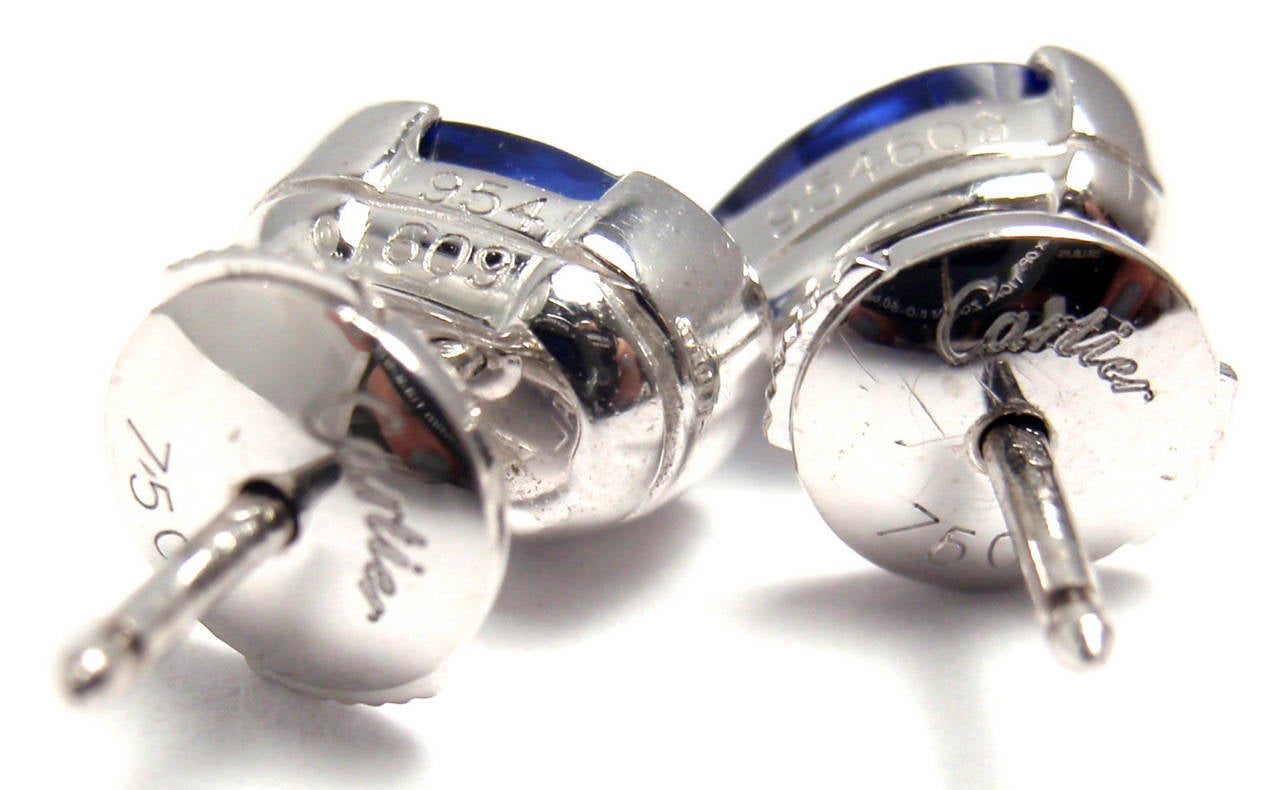 18k White Gold Sapphire Stud Meli Melo Earrings by Cartier.
With 1 pear shape no heat sapphire 9mm x 5mm
1 oval shape no heat sapphire 9mm x 5mm
Details:
Measurements: 9mm x 5mm
Weight: 2.7 grams
Stamped Hallmarks: Cartier 750 954609
*Free