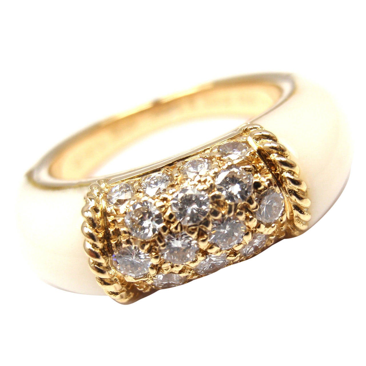 Van Cleef & Arpels White Agate Diamond Gold Ring