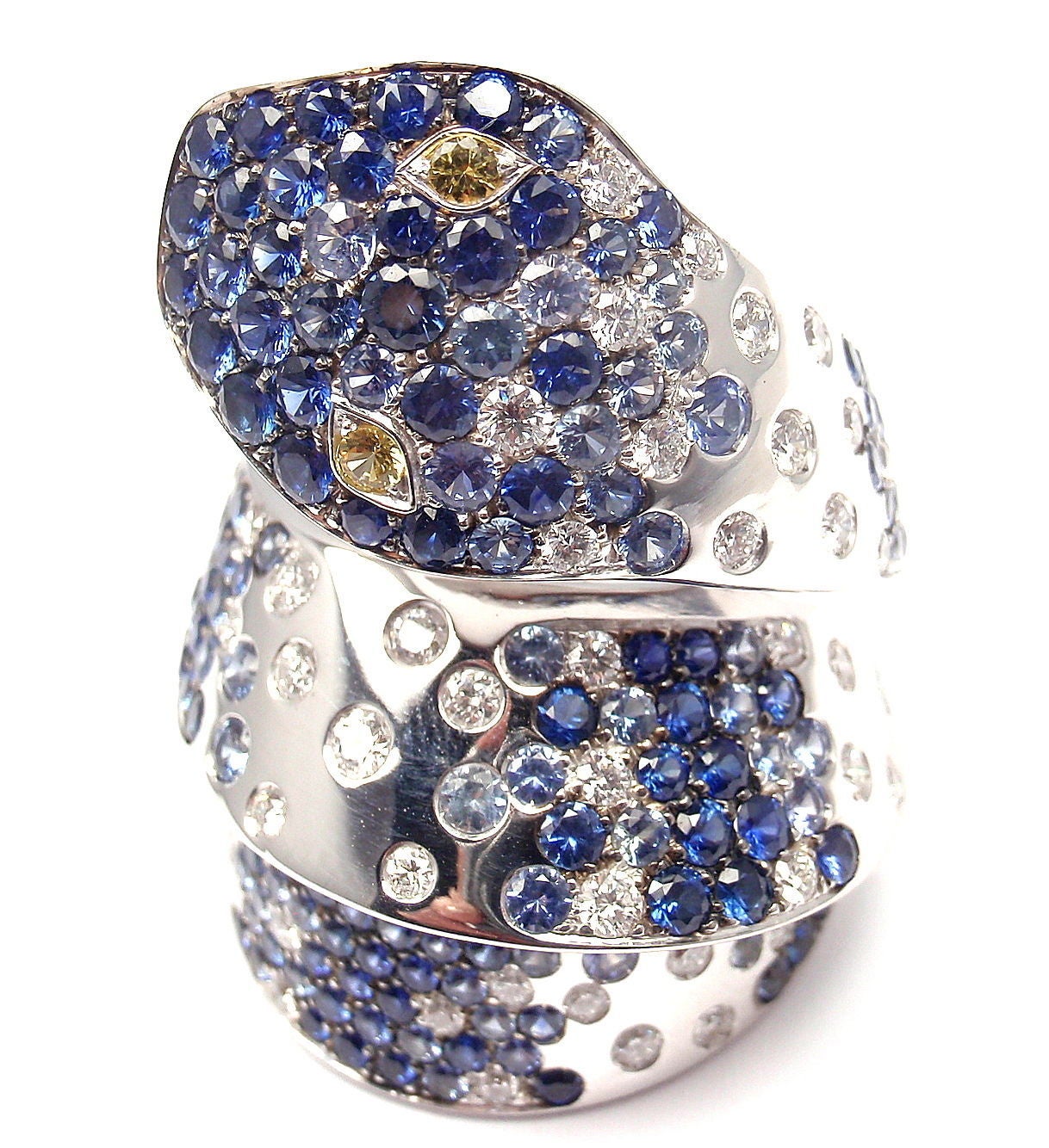 18k White Gold Diamond Sapphire Animalier Snake Ring by Pasquale Bruni.
With Round brilliant cut diamonds VS1 clarity, G color total weight approx. 1.08ct
Sapphires total weight approx. 4.28ct

Details:
Size: 6.5
Weight:  31.1 grams
Width: