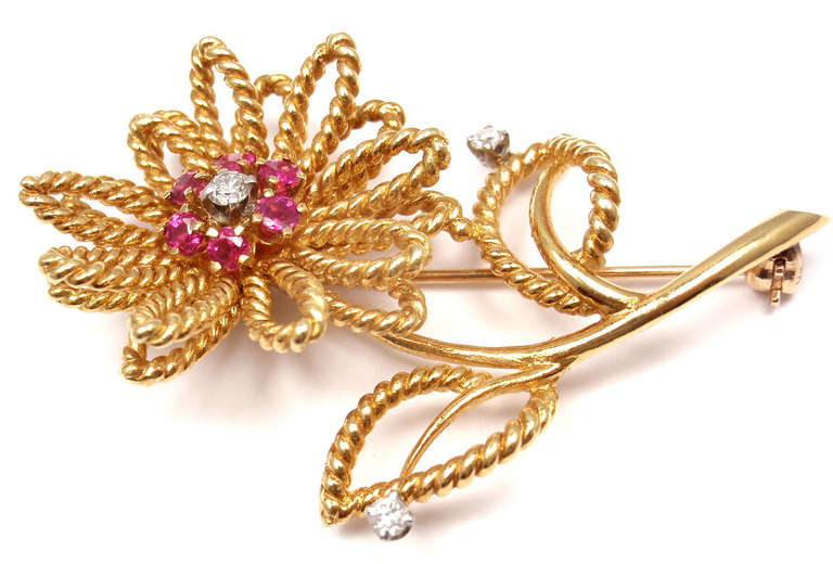 Brilliant Cut TIFFANY & CO. Diamond Ruby Yellow Gold Flower Brooch