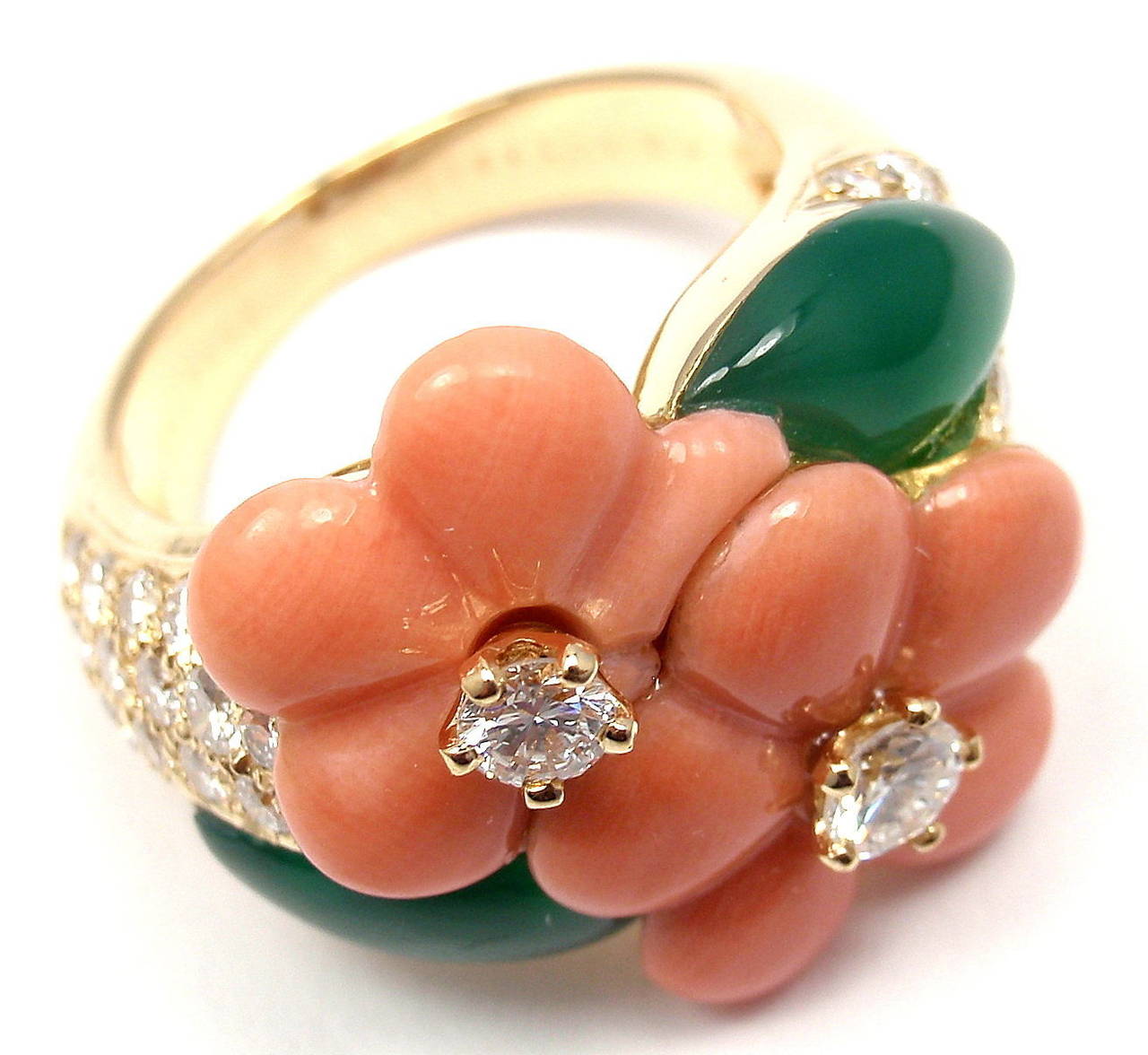 Van Cleef & Arpels Coral Chalcedony Diamond Gold Flower Ring 2