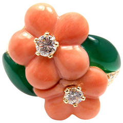 Van Cleef & Arpels Coral Chalcedony Diamond Gold Flower Ring