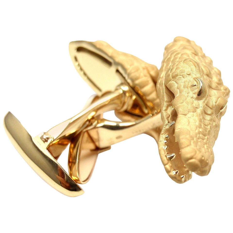 Carrera Y Carrera Alligator Yellow Gold Cufflinks