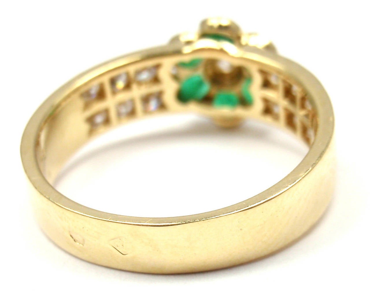 Women's Van Cleef & Arpels Emerald Diamond Gold Fleurette Flower Ring