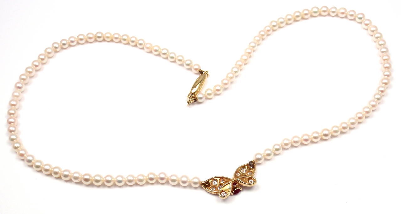 Van Cleef & Arpels Pearl Ruby Diamond Gold Butterfly Choker Necklace In New Condition In Holland, PA