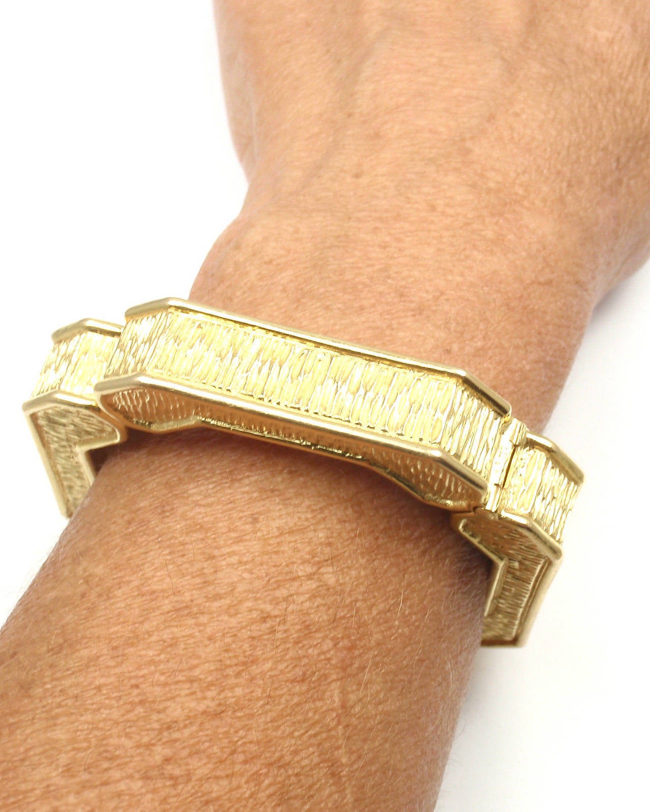Women's Zolotas Greece Yellow Gold Bangle Bracelet