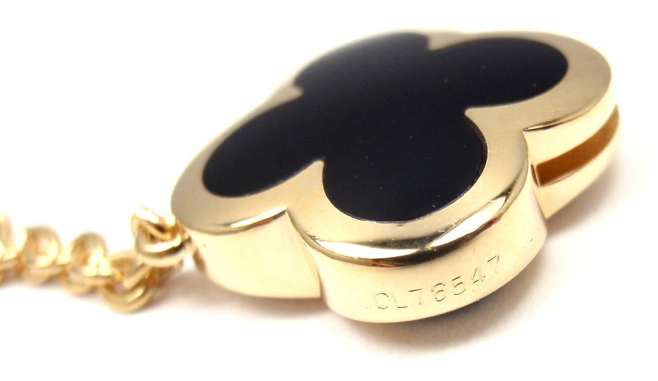 Van Cleef & Arpels Fourteen-Motif Black Onyx Pure Alhambra Yellow Gold Necklace In New Condition In Holland, PA