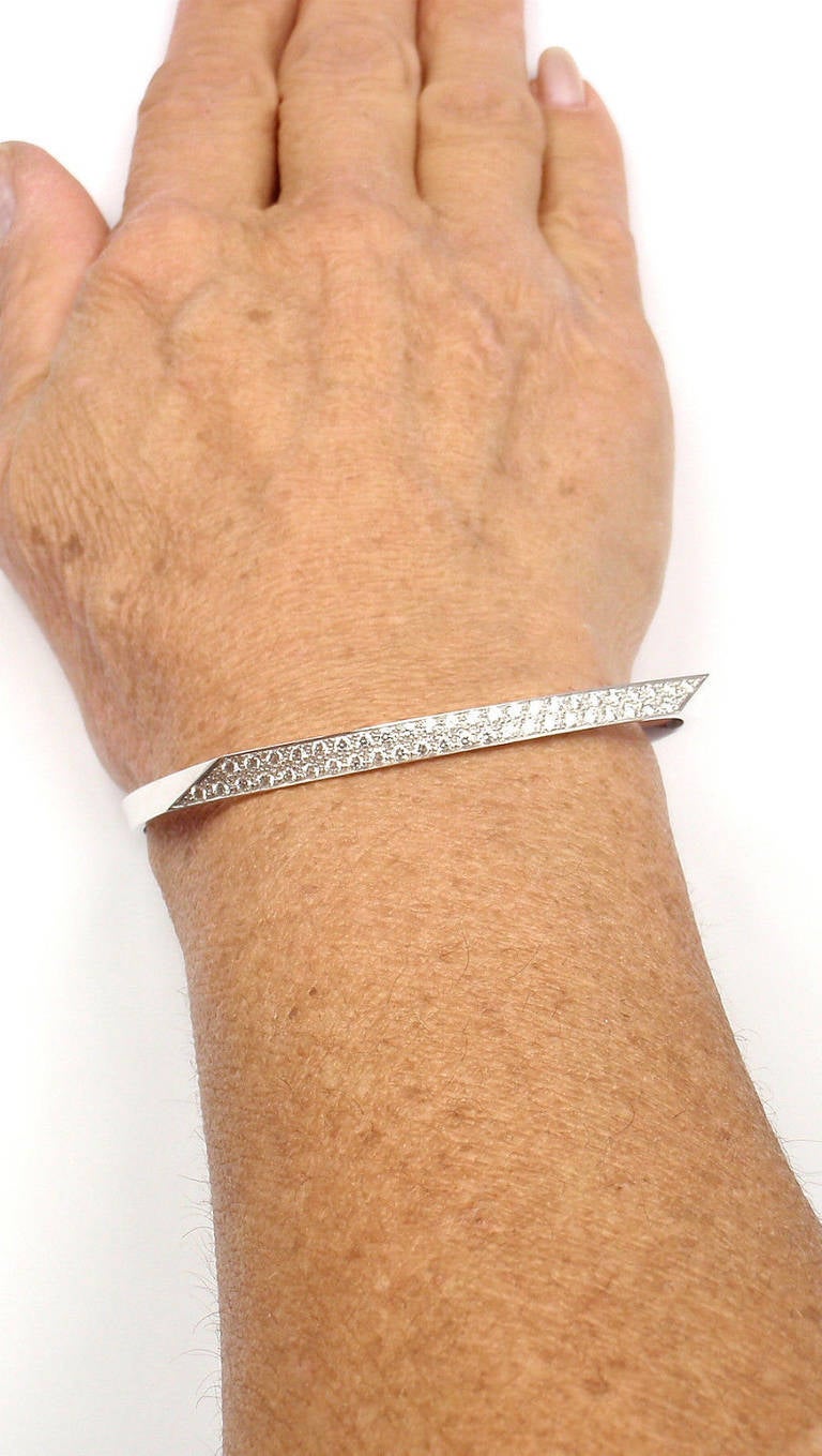 Tiffany & Co. Frank Gehry Torque Diamond White Gold Bangle Bracelet In New Condition In Holland, PA