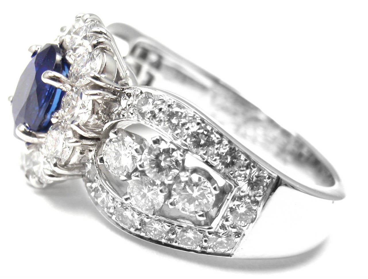 Van Cleef & Arpels Sapphire Diamond Platinum Ring In New Condition In Holland, PA