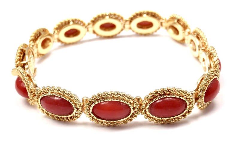 Cartier Coral Yellow Gold Link Bracelet In New Condition In Holland, PA
