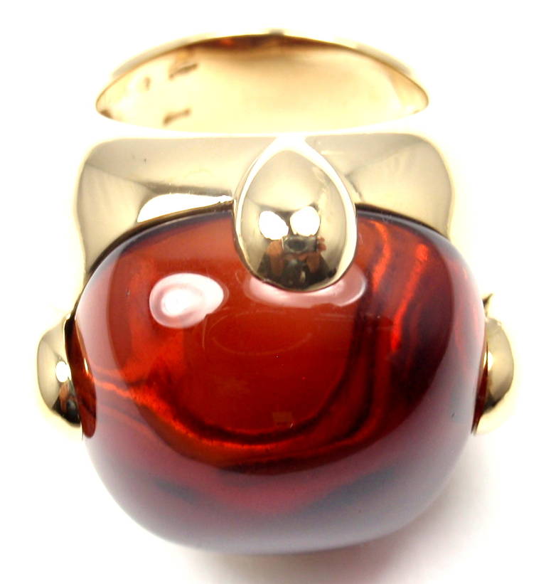 Pomellato Large Cabochon Garnet Yellow Gold Ring In New Condition In Holland, PA