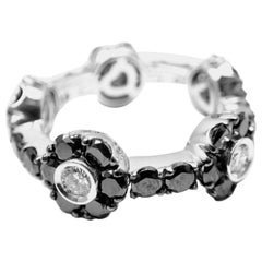 Pasquale Bruni Black and White Diamond Gold Flower Band Ring