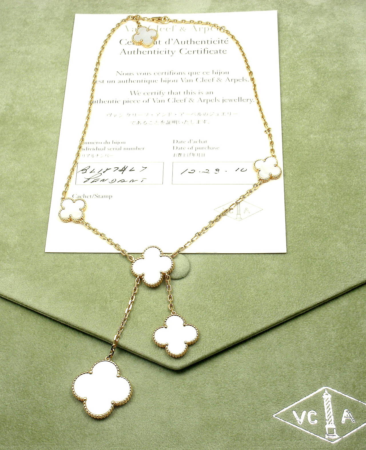 Van Cleef & Arpels Magic Alhambra 18k Yellow Gold 6 Motifs White Mother of Pearl Necklace.
With 6 motifs of mother of pearl alhambra stones 26mm, 20mm and 15mm.
This necklace comes with VCA box & VCA certificate.

Metal: 18k Yellow Gold
Length: