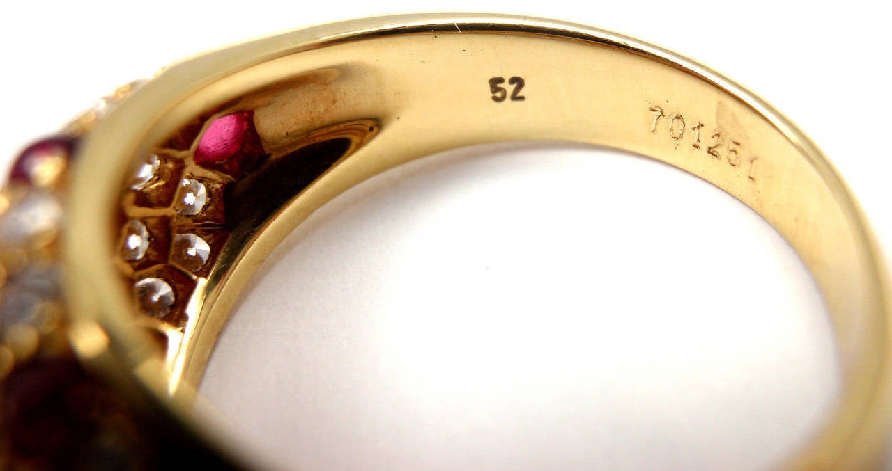 Cartier Panthere Cabochon Ruby Diamond Yellow Gold Ring In New Condition In Holland, PA