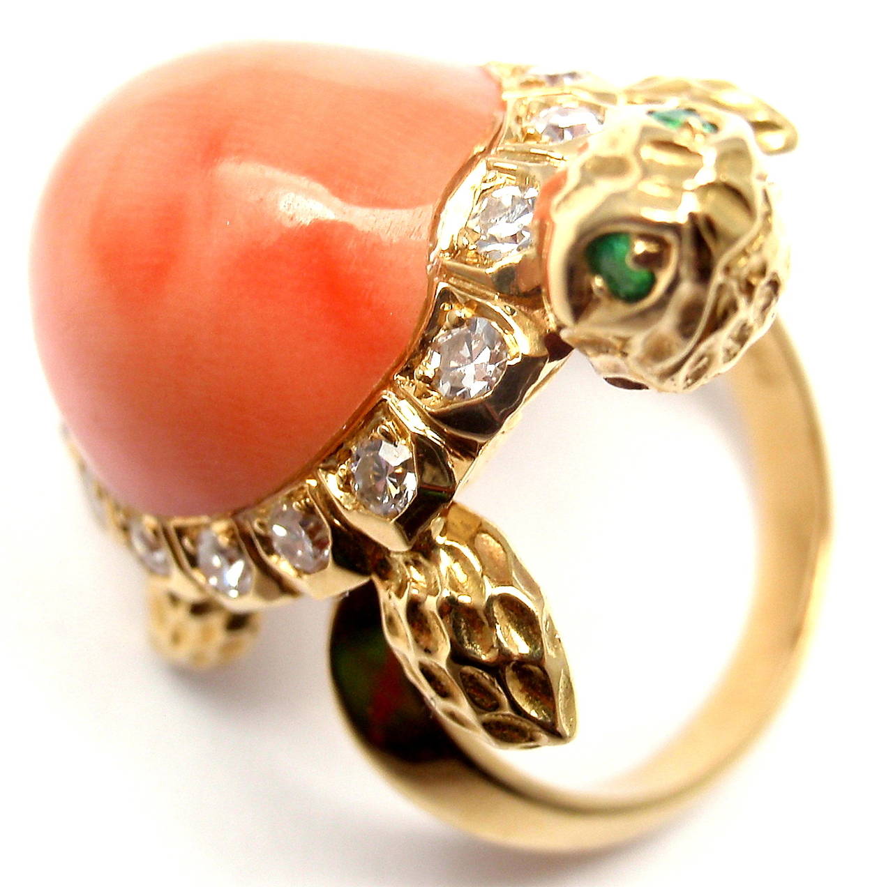 Van Cleef & Arpels Coral Emerald Diamond Turtle Yellow Gold Ring 3