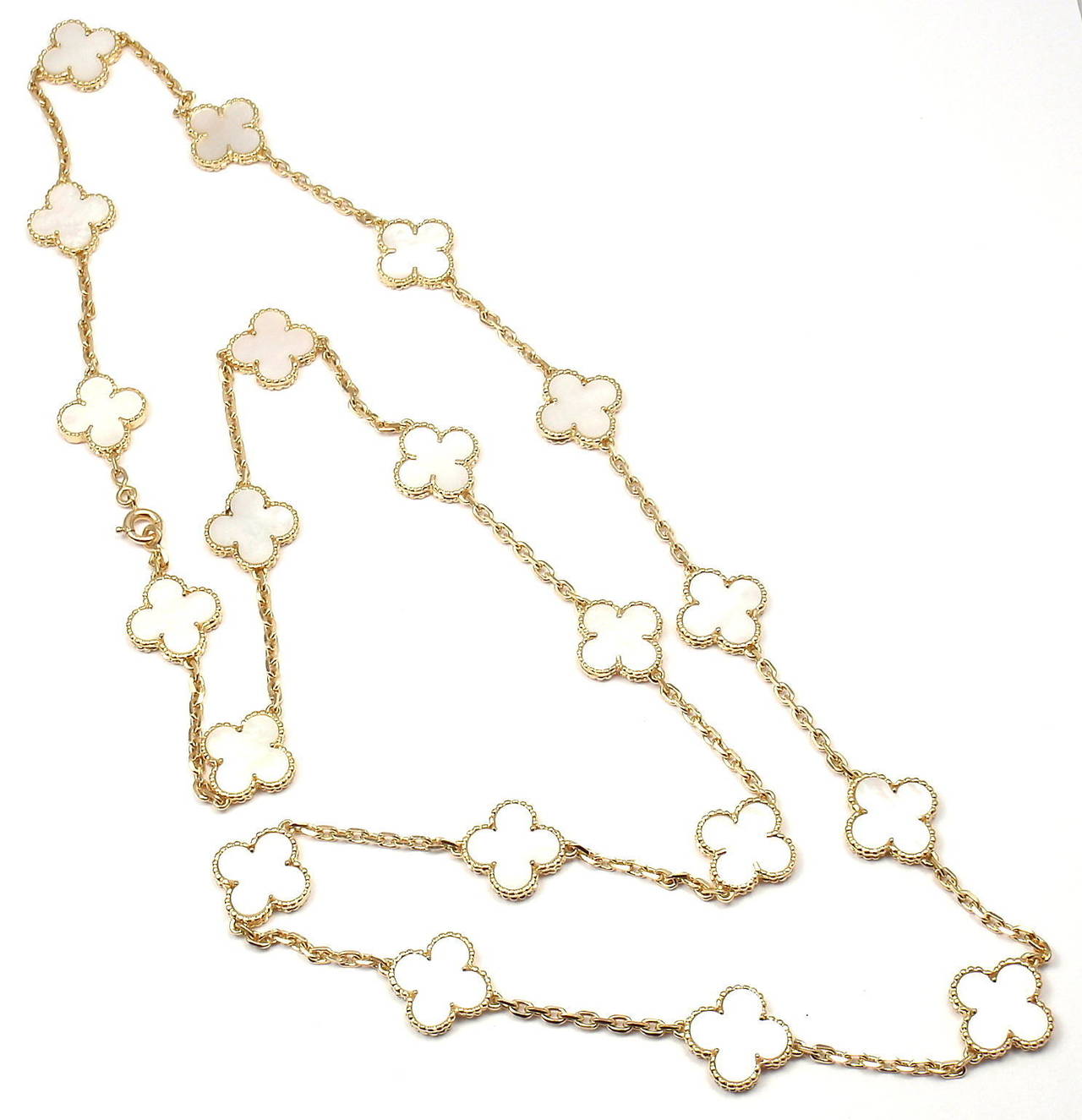 Van Cleef & Arpels Mother Of Pearl Vintage Alhambra Yellow Gold Necklace 4