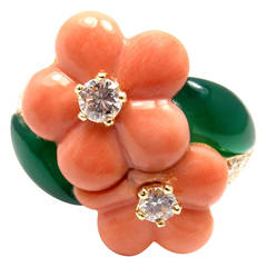 Van Cleef & Arpels Coral Chalcedony Diamond Yellow Gold Flower Ring