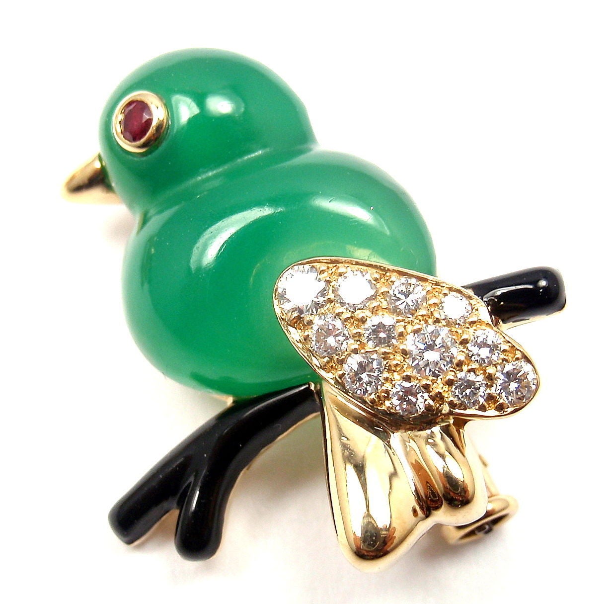 18k Yellow Gold Diamond Ruby Black Onyx & Chalcedony Set Of Two Bird Pins Brooches by Cartier.
Each brooch has 12 round brilliant cut diamonds VVS1 clarity, E color. total weight in both .50ct
2 rubies
onyx & chalcedony

Details:
Weight: Total