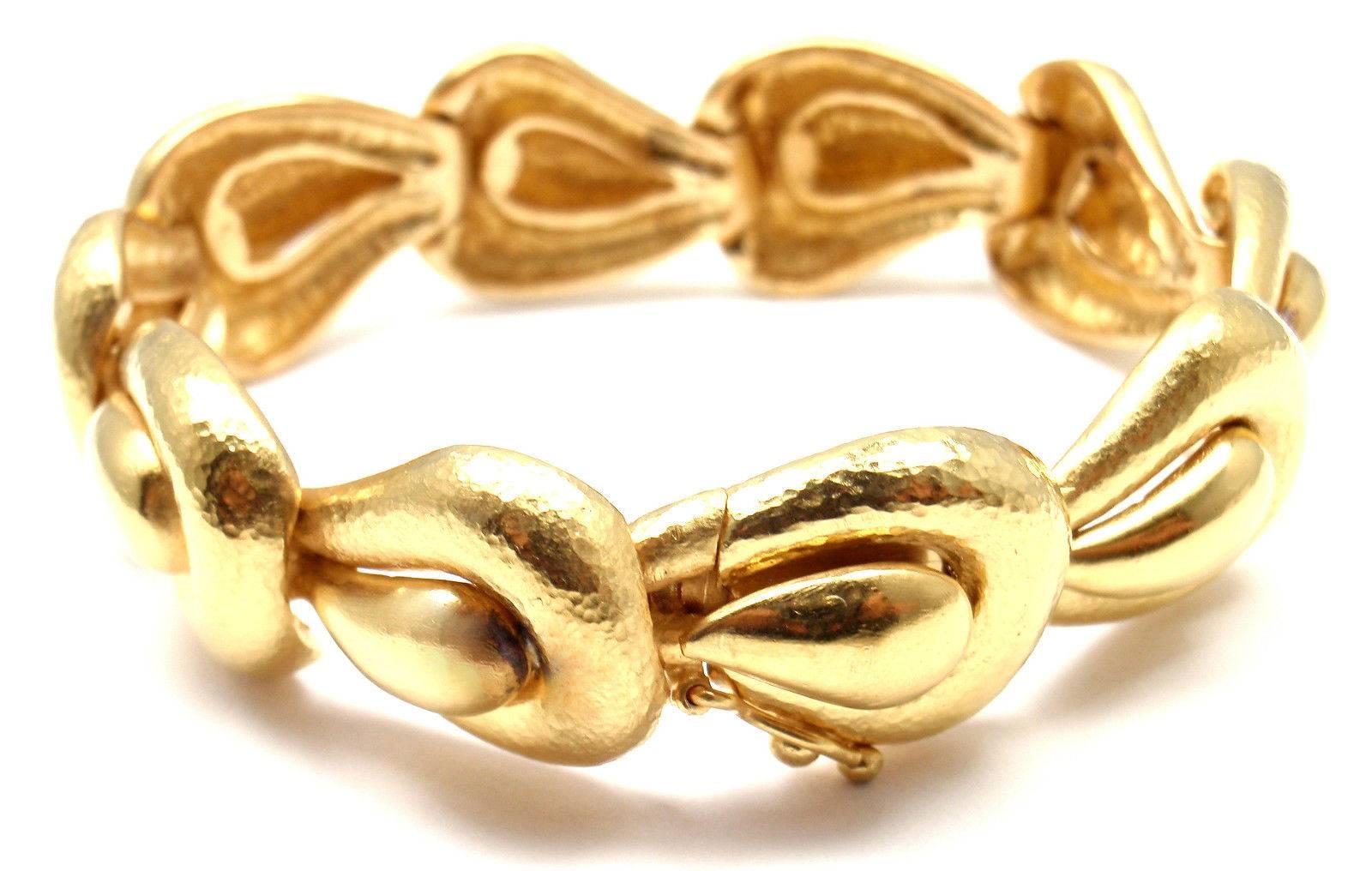 18k Yellow Gold ILIAS LALAOUNIS Bangle Bracelet.

Measurements: 
Length: 7