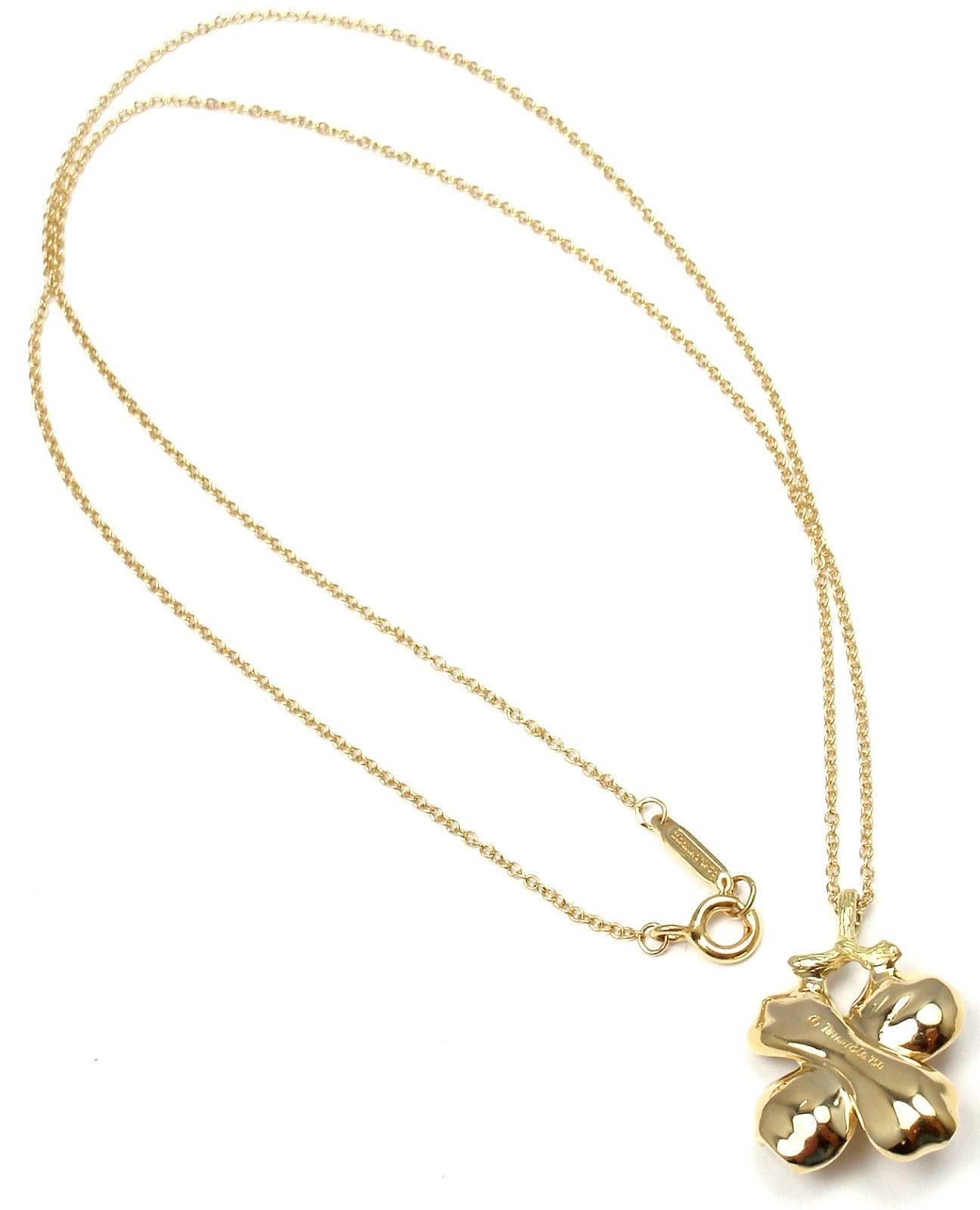 dogwood flower necklace