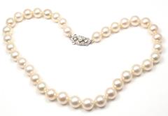 Mikimoto Cultured Graduated Akoya Pearl Diamond Gold Necklace