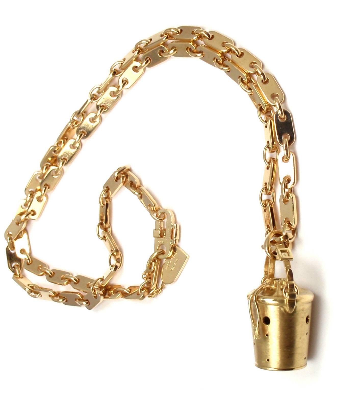 Hermes Bucket Bag Pendant and Link Gold Chain Necklace In New Condition In Holland, PA