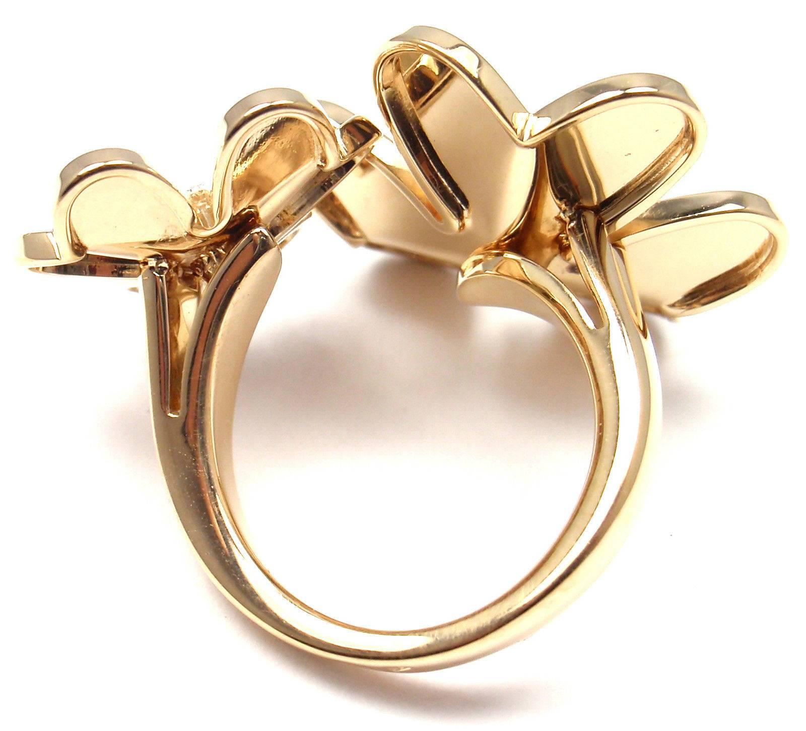 Van Cleef & Arpels Frivole Diamond Gold Between The Finger Flower Ring 1