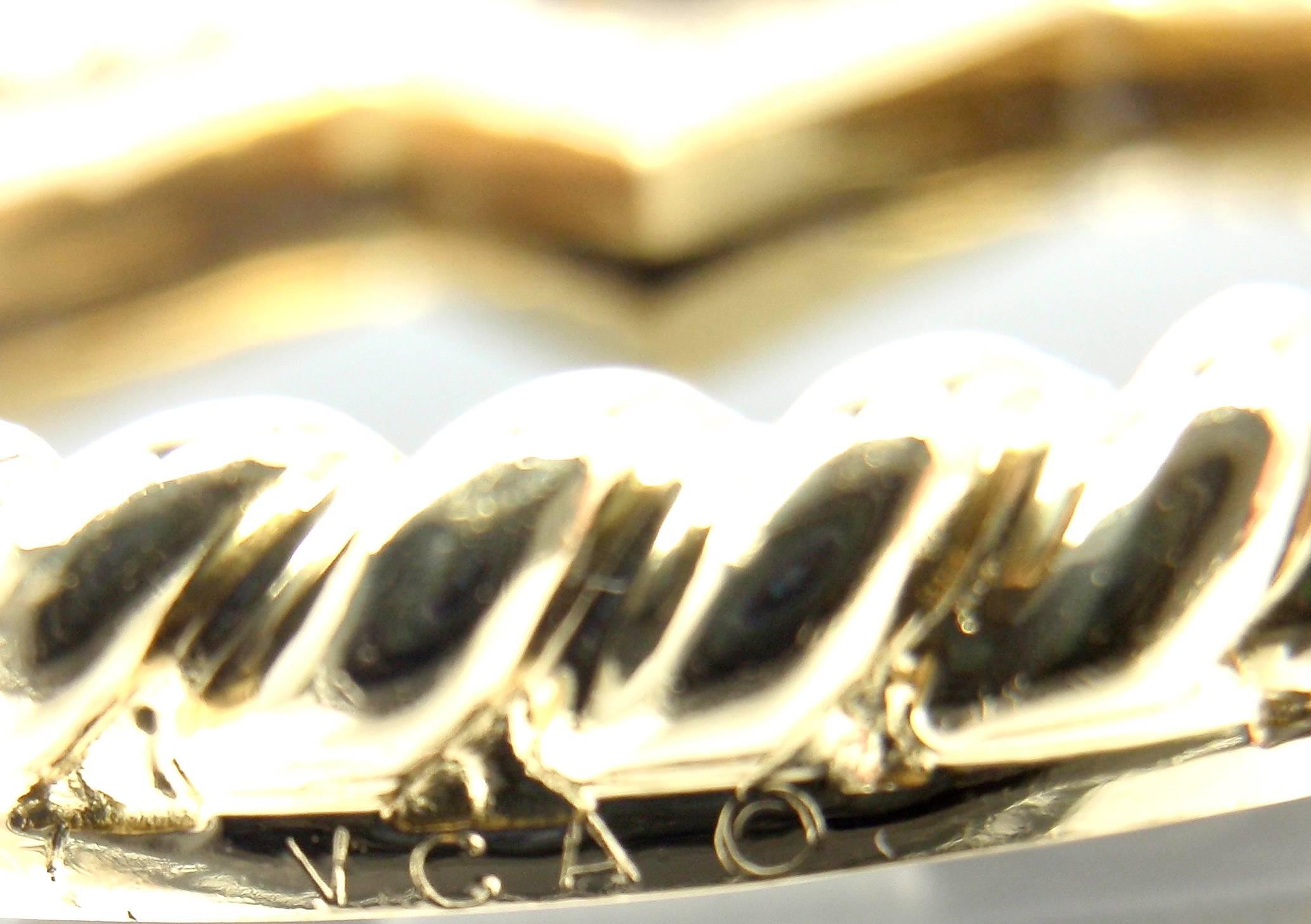 Van Cleef & Arpels Black Onyx Diamond Gold Pendant 2