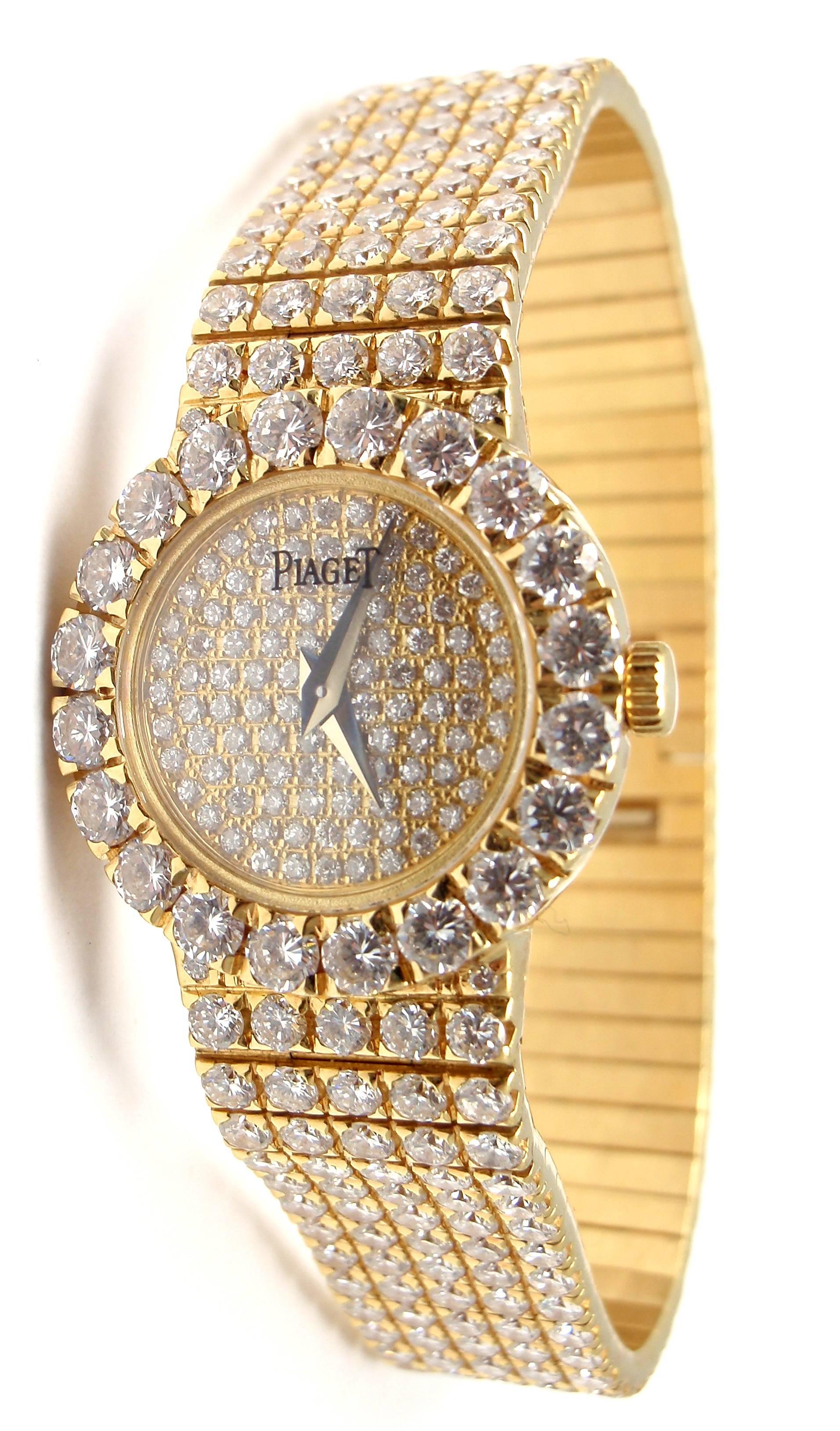 Piaget Classique Ladies 18k yellow gold and 17ct diamond wristwatch.
With 440 round brilliant cut diamonds VVS1 clarity, G color total weight approx. 17ct
This watch comes with original box and papers.

Brand:  Piaget
Reference: 