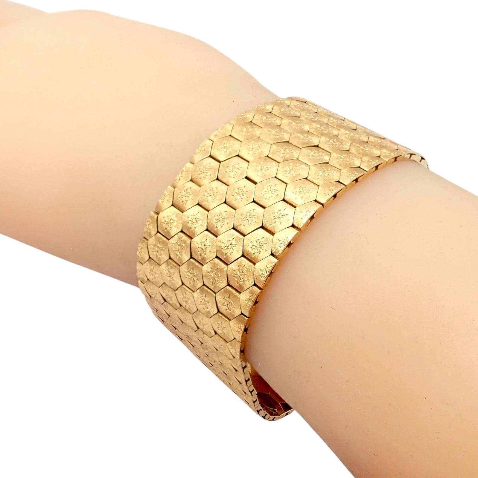 Vintage Mario Buccellati Hexágono de nido de abeja Pulsera ancha de oro amarillo en venta 8