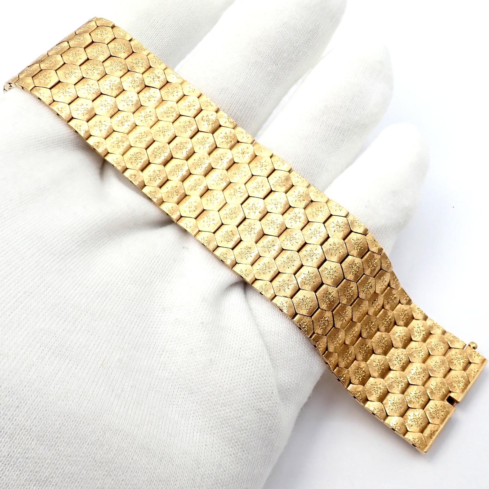 Vintage Mario Buccellati Hexágono de nido de abeja Pulsera ancha de oro amarillo en venta 10