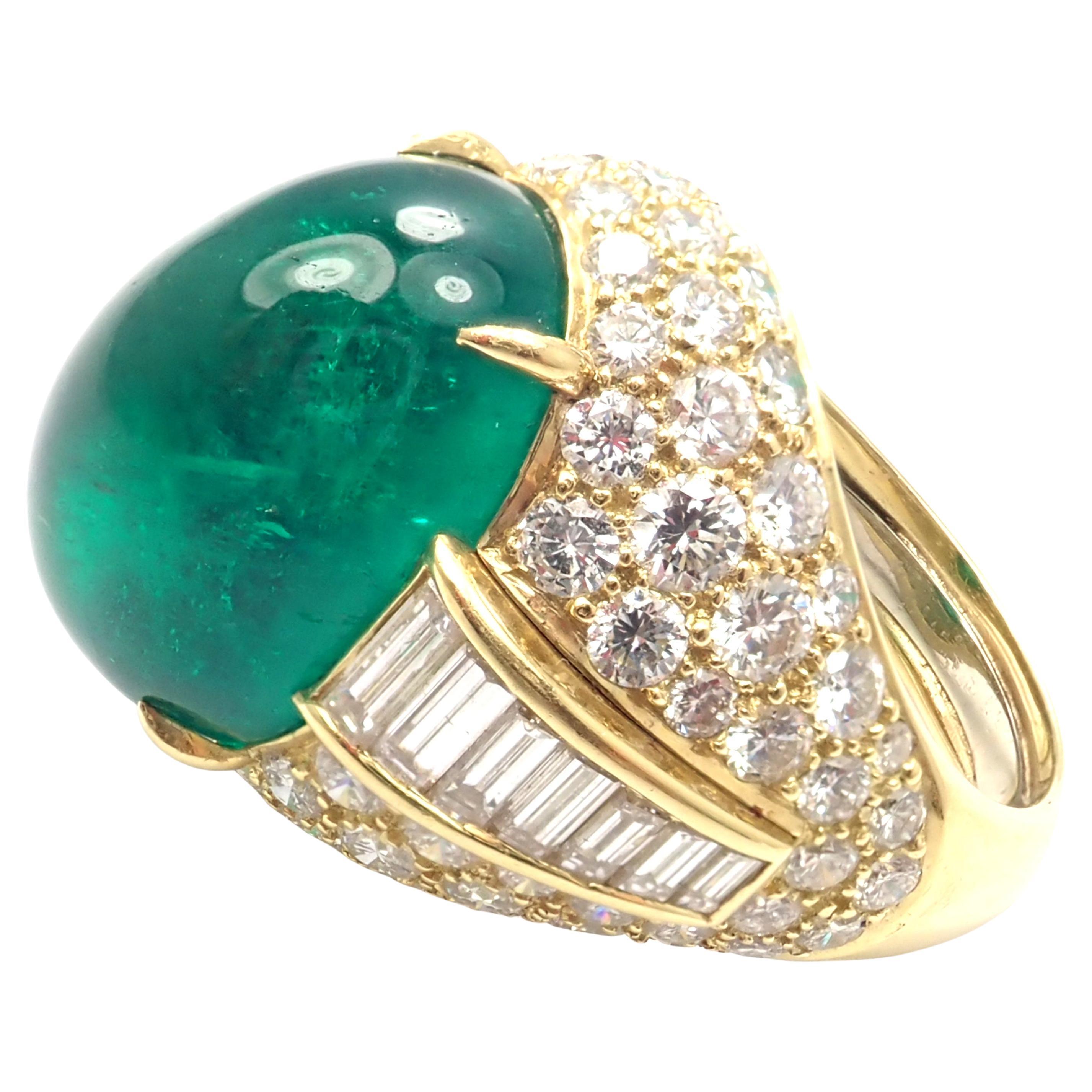 David Diamond 17.91ct Large Colombian Cabochon Emerald Yellow Gold Ring AGL