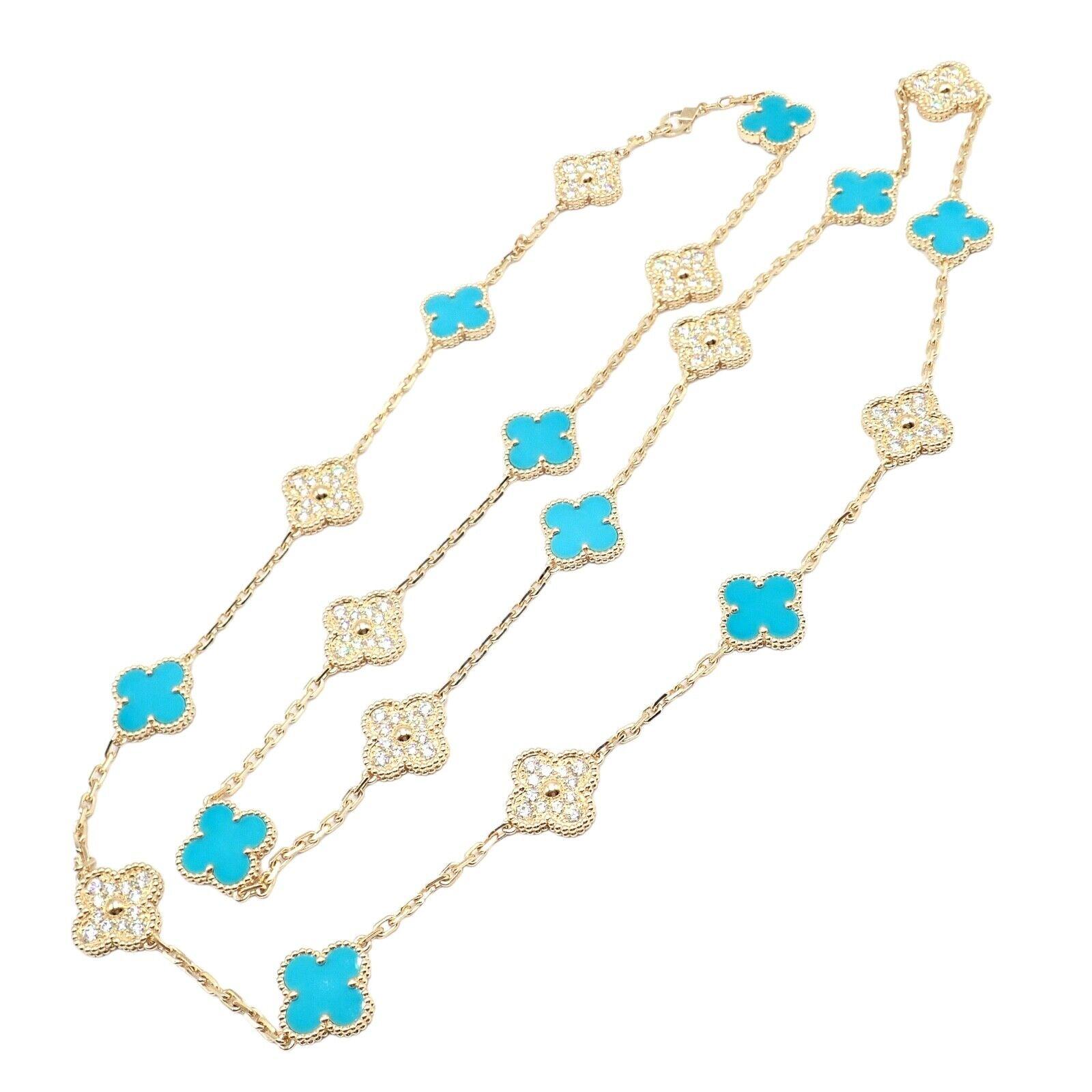 Collana Alhambra 20 Motivi in oro giallo 18k con diamanti e turchesi di Van Cleef & Arpels. 
La collana Van Cleef & Arpels in edizione limitata in oro giallo 18k 20 Motif Alhambra Diamond Turquoise incarna un'eleganza senza tempo. 
Questo lussuoso