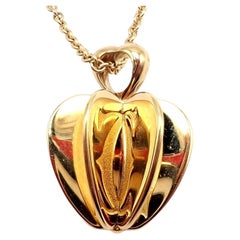 Cartier Halskette aus Gelbgold mit „Double C“-Anhänger in 3D-Apfelform