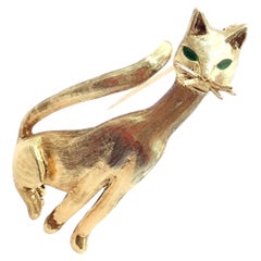 Tiffany & Co. Brosche in Form einer Katze aus Gelbgold mit Smaragd