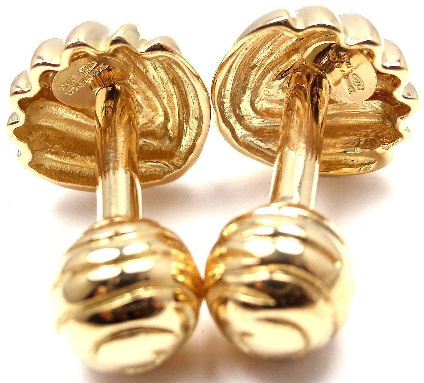 Women's or Men's Tiffany & Co. Scalloped Shell Gold Cufflinks 