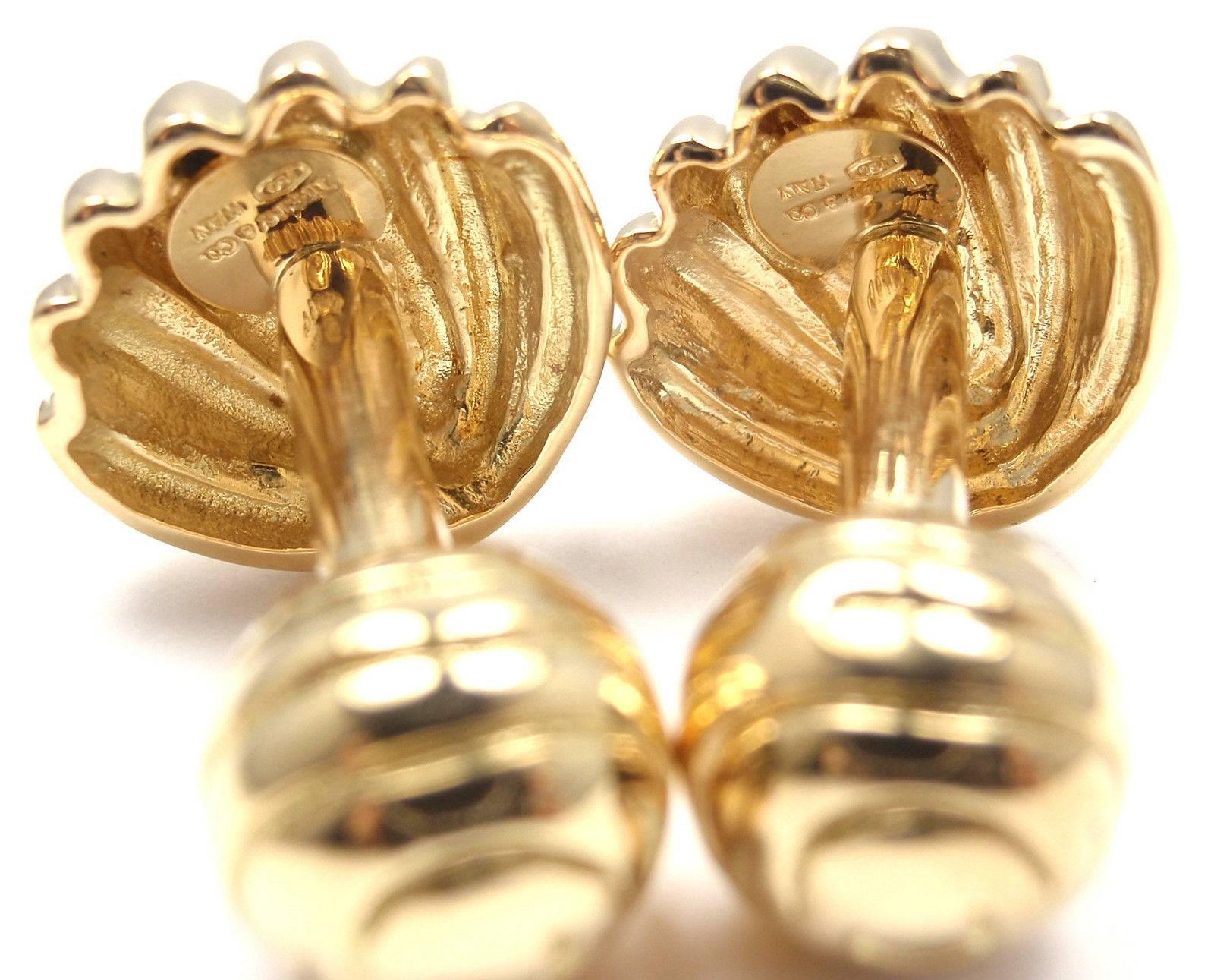 Tiffany & Co. Scalloped Shell Gold Cufflinks  2